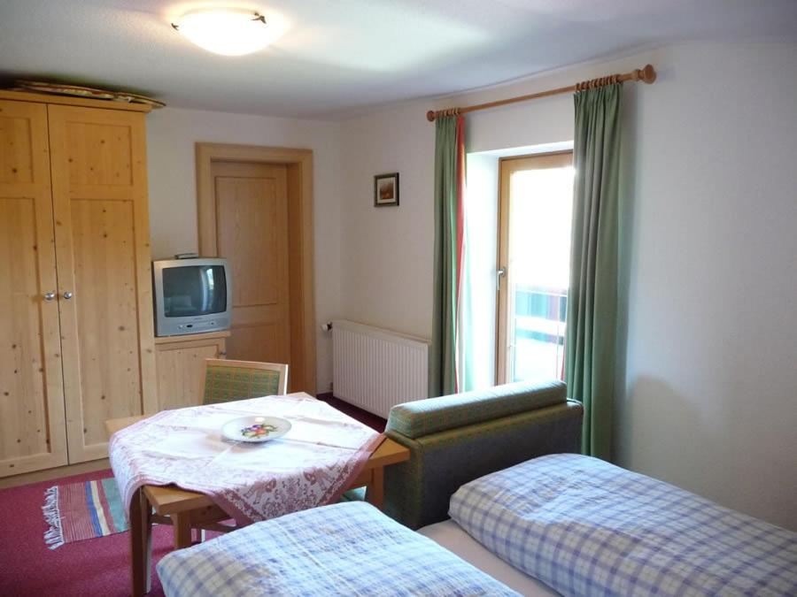 ホテルGasthof Alpenblick Hirschegg  部屋 写真